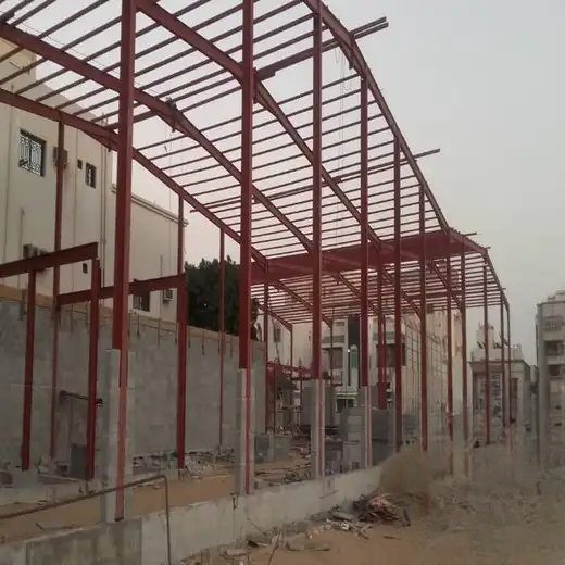 بناء المستودعات والهناجر في الرياض: التخطيط والهيكل والتشطيب - صورة توضيحية